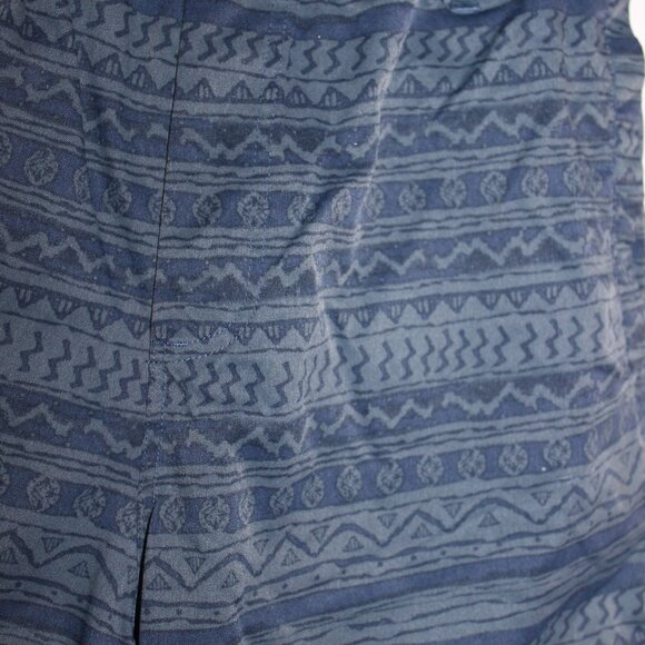 Cabana by Crown & Ivy Shorts | Aztec print | Sz Small - Picture 3 of 9